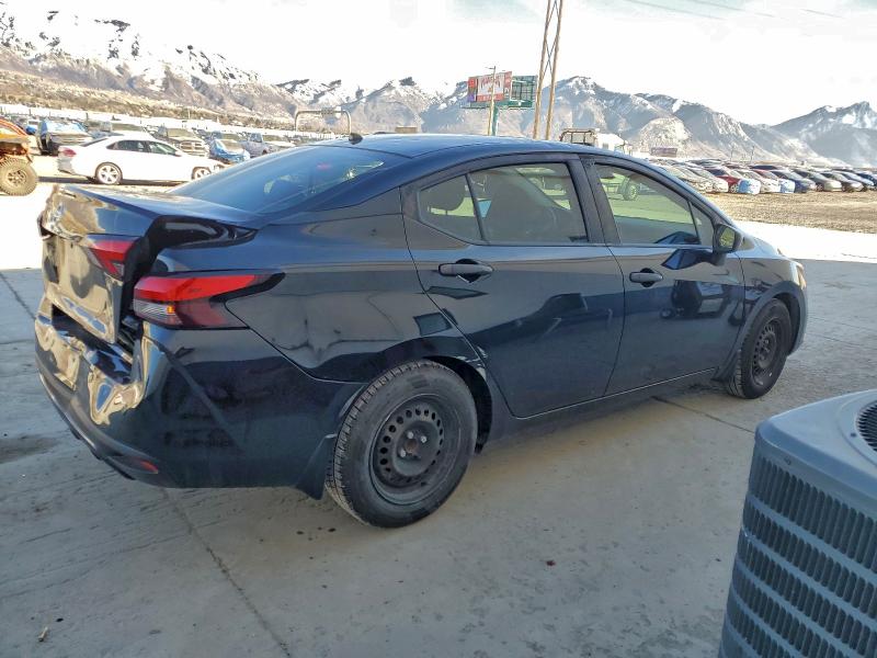 Фото 3 - NISSAN VERSA