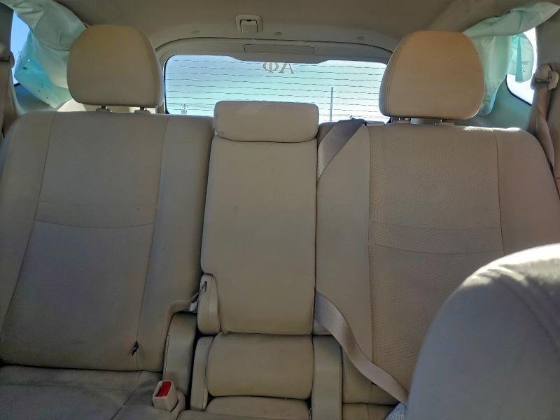 Фото 10 - NISSAN ROGUE