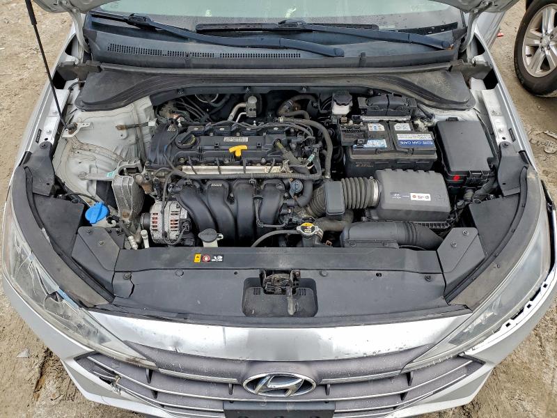 Фото 11 - HYUNDAI ELANTRA