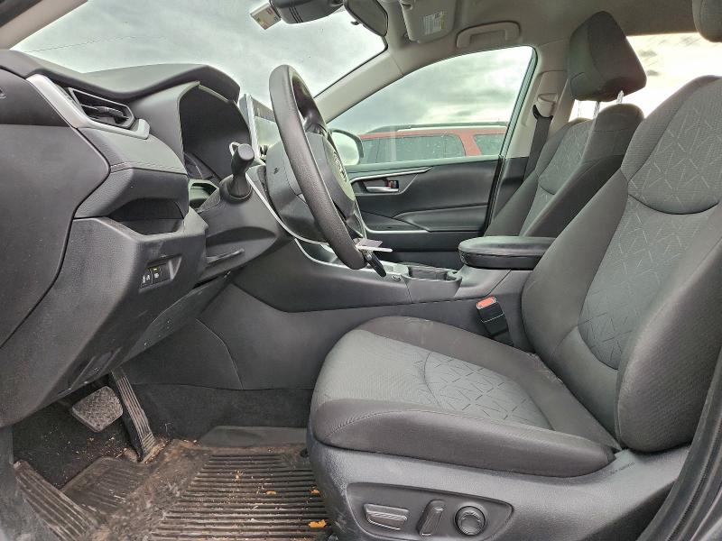 Фото 7 - TOYOTA RAV4