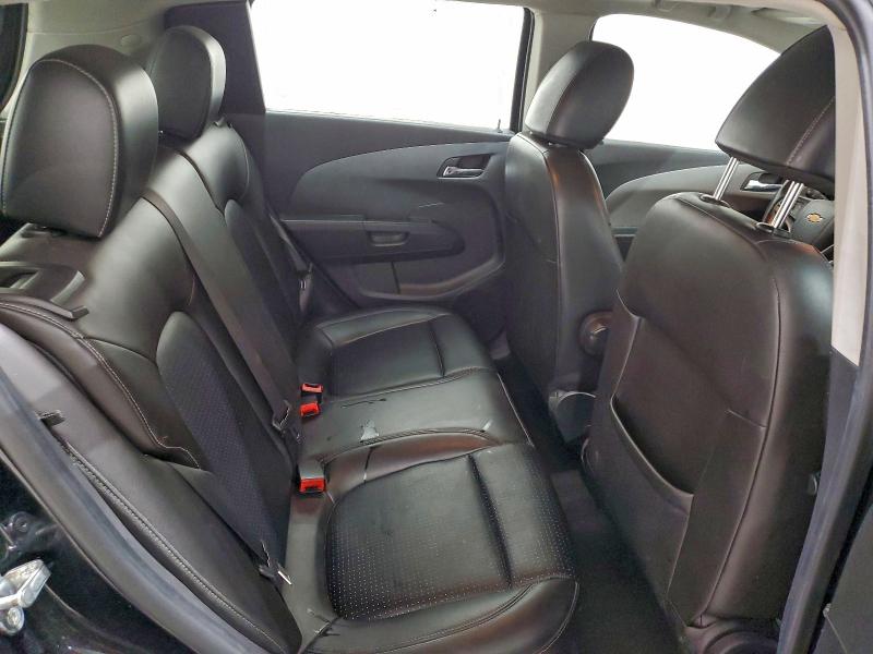 Фото 10 - CHEVROLET SONIC