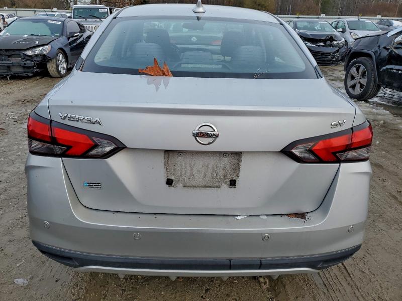 Фото 6 - NISSAN VERSA