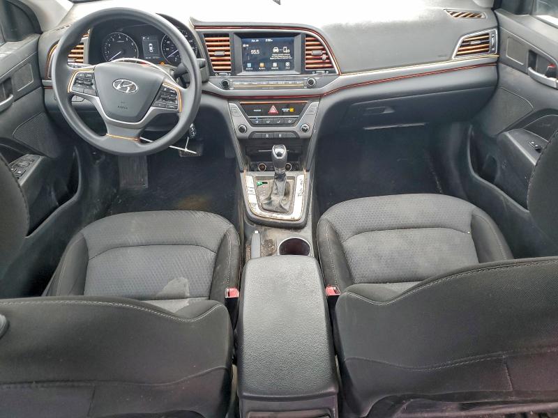 Фото 8 - HYUNDAI ELANTRA