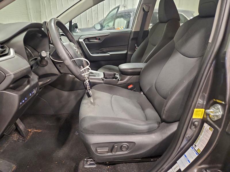 Фото 7 - TOYOTA RAV4