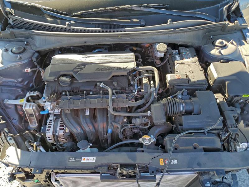 Фото 11 - HYUNDAI ELANTRA