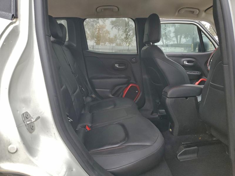 Фото 11 - JEEP RENEGADE