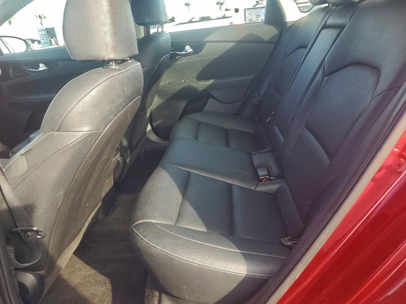 Фото 10 - KIA FORTE