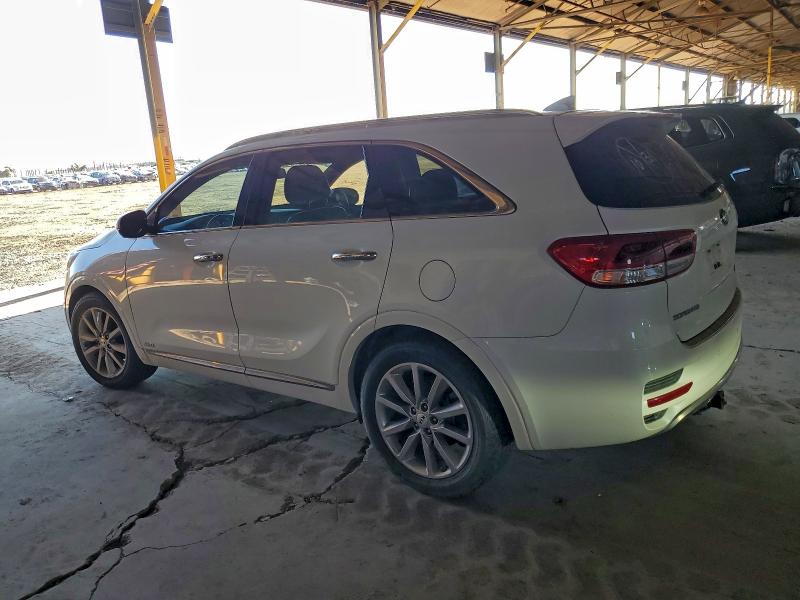 Фото 2 - KIA SORENTO