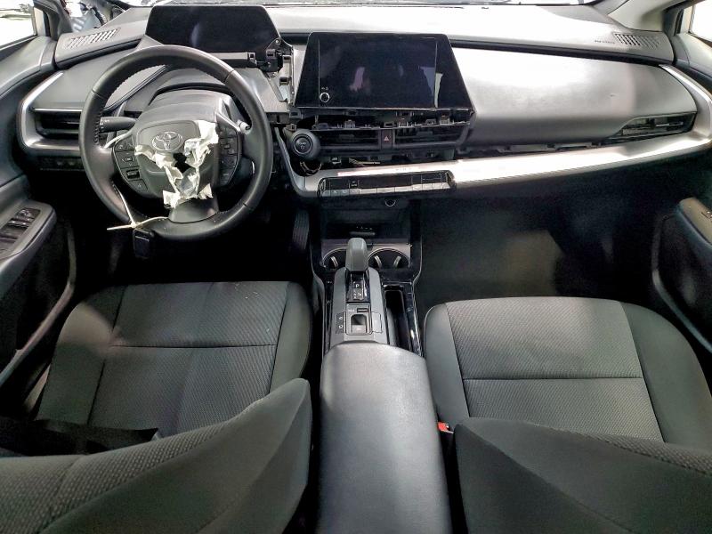 Фото 8 - TOYOTA PRIUS