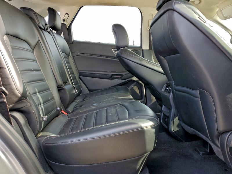 Фото 10 - FORD EDGE