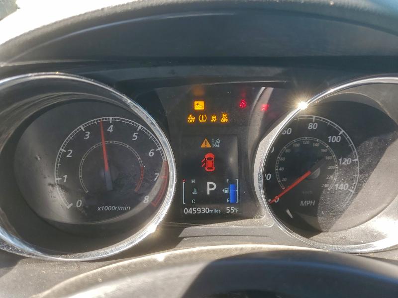 Фото 9 - MITSUBISHI OUTLANDER