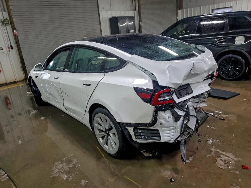 Фото 2 - TESLA MODEL 3