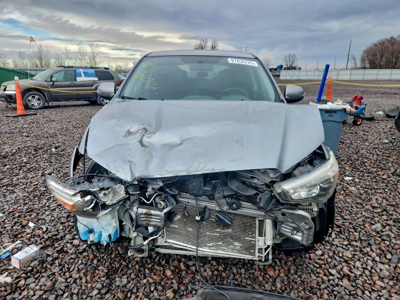 Фото 5 - MITSUBISHI OUTLANDER