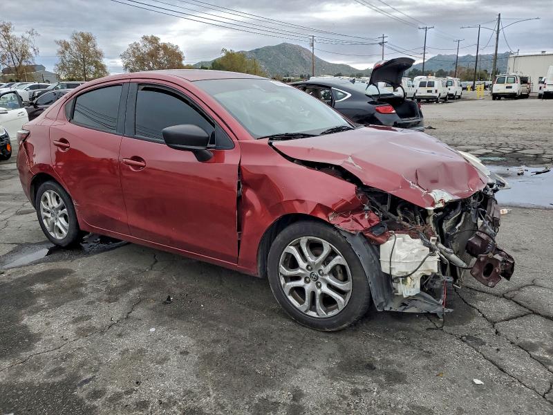 Фото 4 - TOYOTA SCION