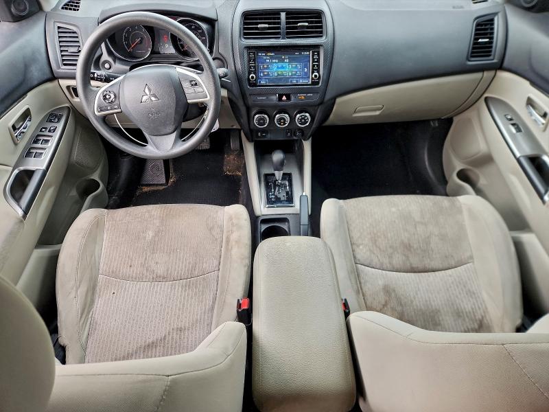 Фото 8 - MITSUBISHI OUTLANDER