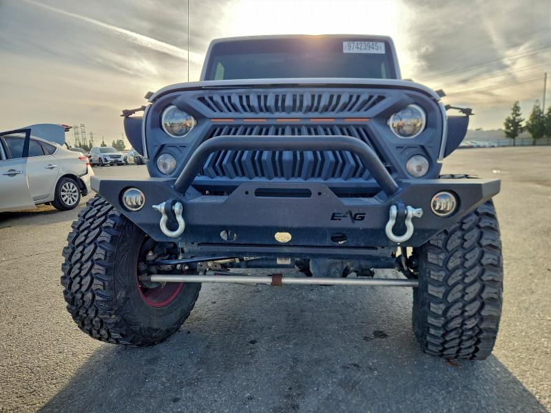 Фото 5 - JEEP WRANGLER