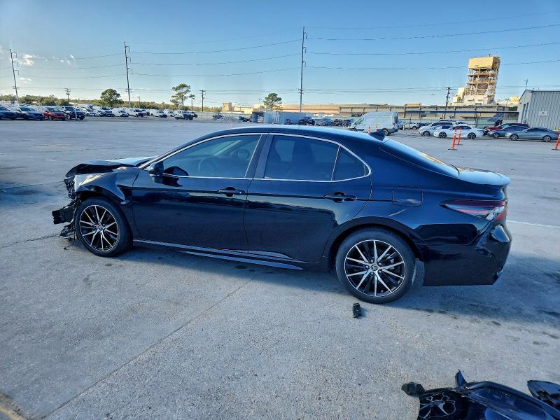 Фото 2 - TOYOTA CAMRY