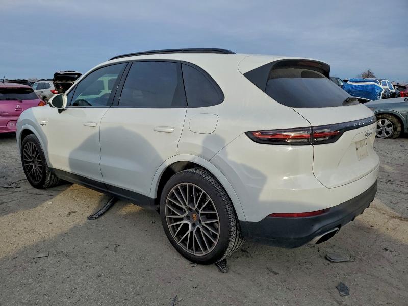 Фото 2 - PORSCHE CAYENNE