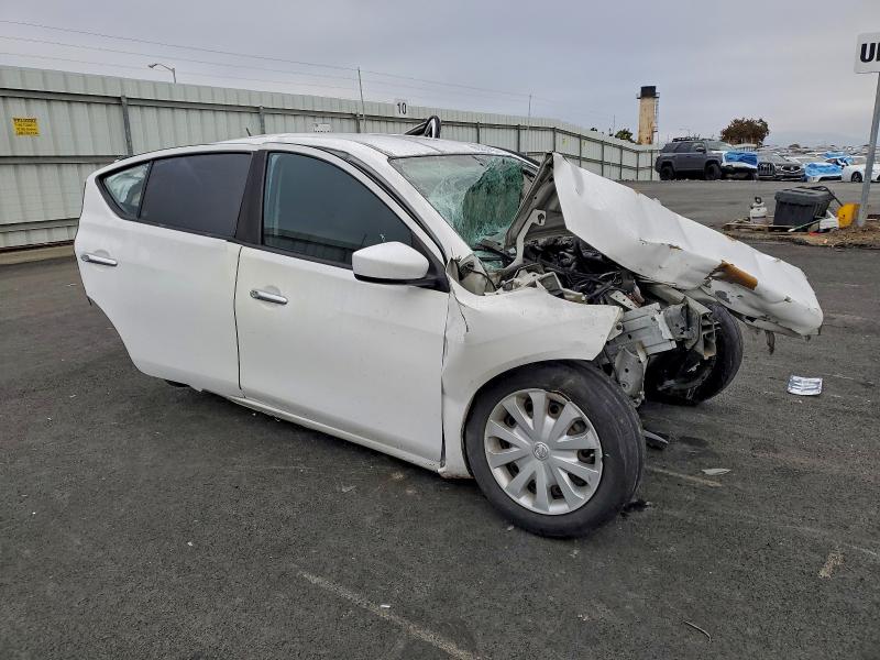 Фото 4 - NISSAN VERSA