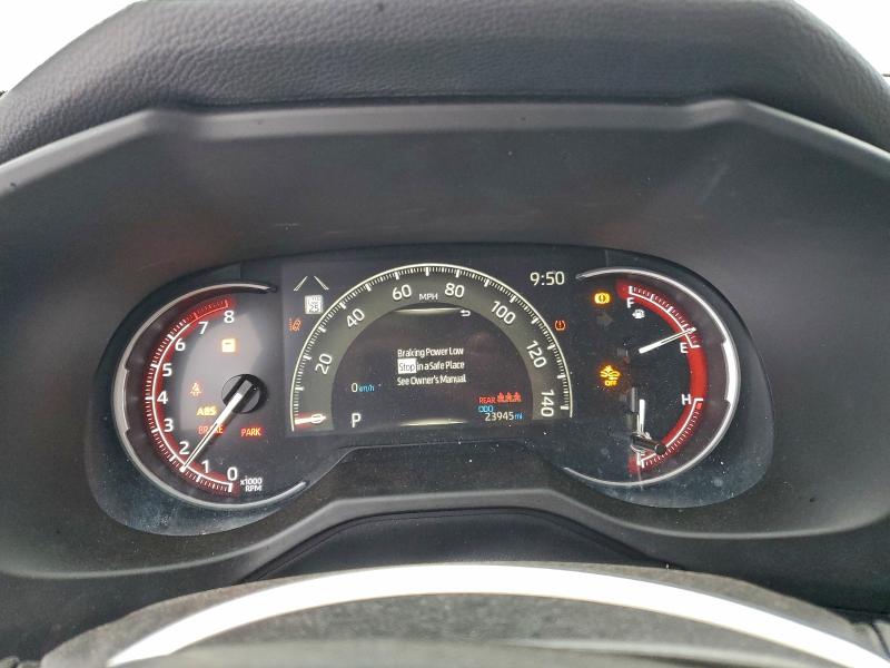 Фото 9 - TOYOTA RAV4