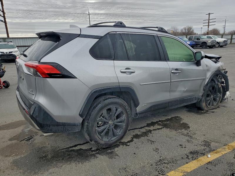 Фото 3 - TOYOTA RAV4