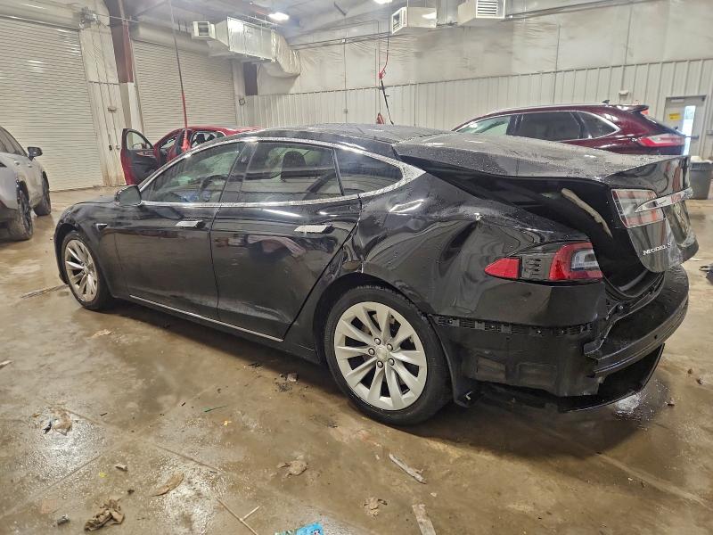 Фото 2 - TESLA MODEL S