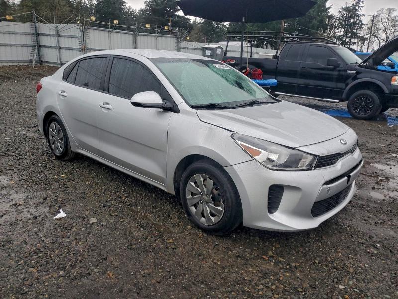 Фото 4 - KIA RIO