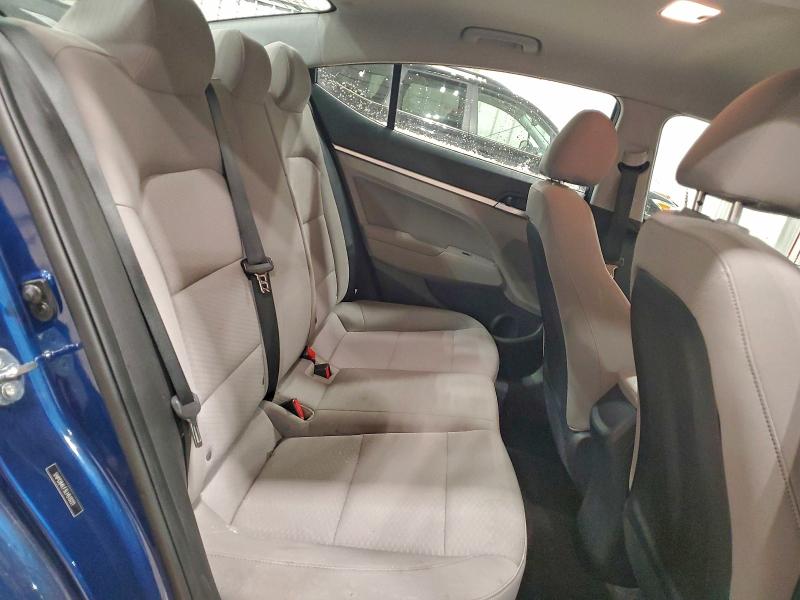 Фото 10 - HYUNDAI ELANTRA