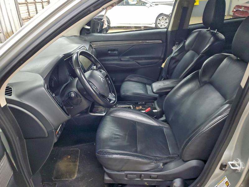 Фото 7 - MITSUBISHI OUTLANDER