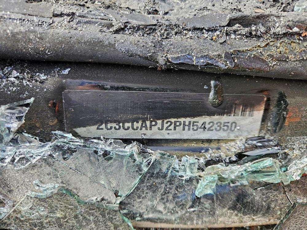 Фото 12 - CHRYSLER 300