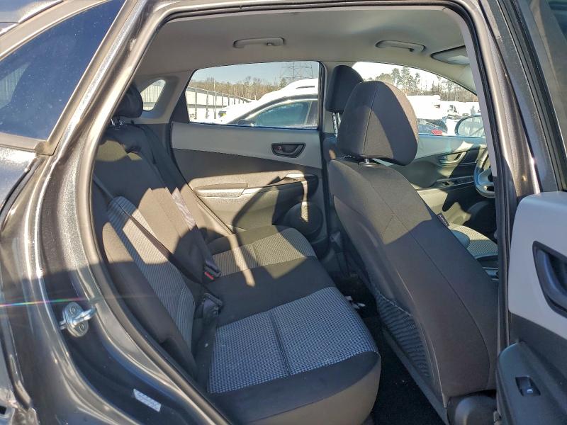 Фото 10 - HYUNDAI KONA