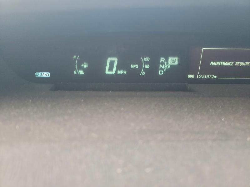 Фото 9 - TOYOTA PRIUS