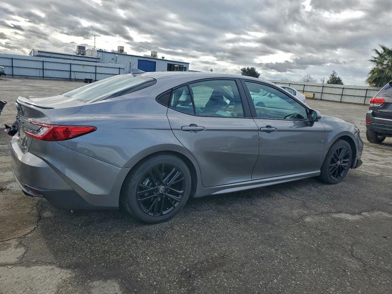 Фото 3 - TOYOTA CAMRY