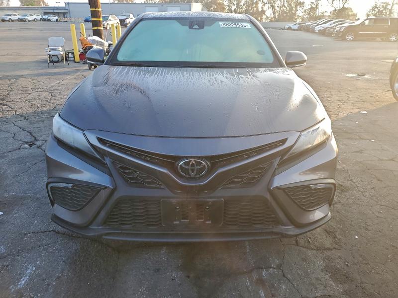 Фото 5 - TOYOTA CAMRY