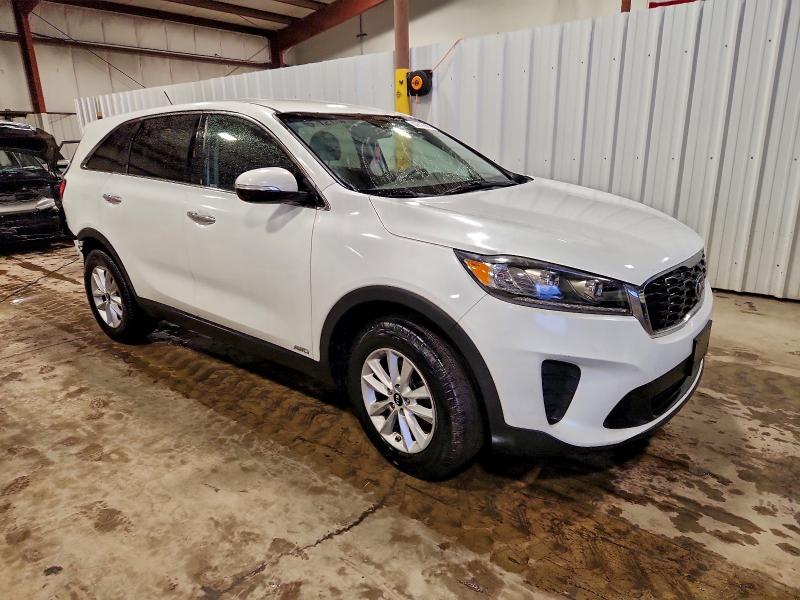 Фото 4 - KIA SORENTO