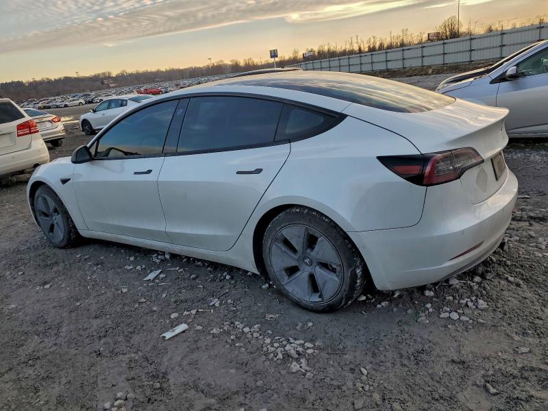 Фото 2 - TESLA MODEL 3