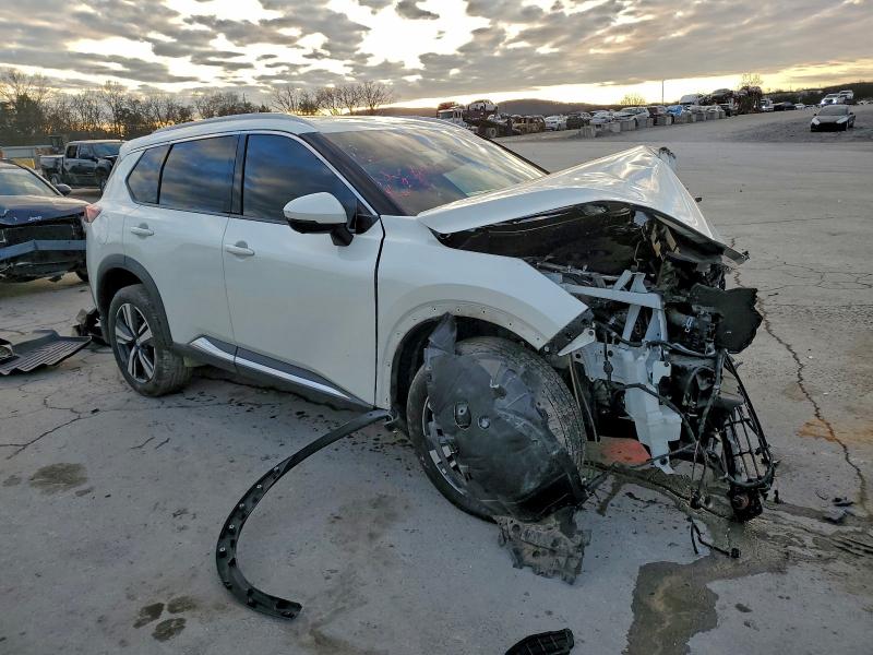 Фото 4 - NISSAN ROGUE