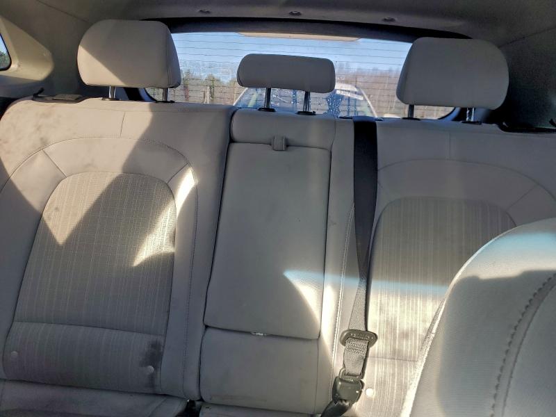 Фото 10 - HYUNDAI KONA