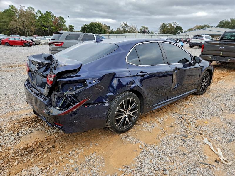 Фото 3 - TOYOTA CAMRY