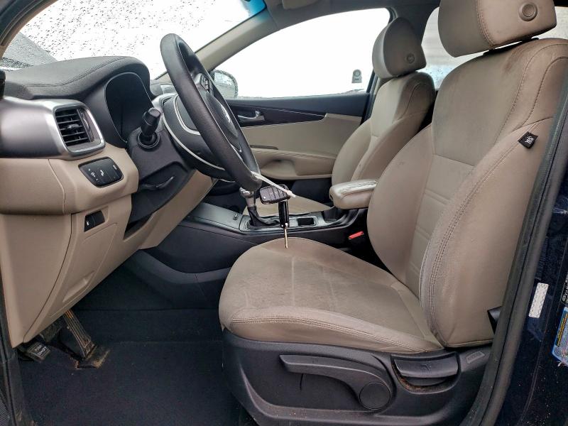 Фото 7 - KIA SORENTO