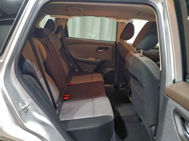 Фото 11 - NISSAN ROGUE