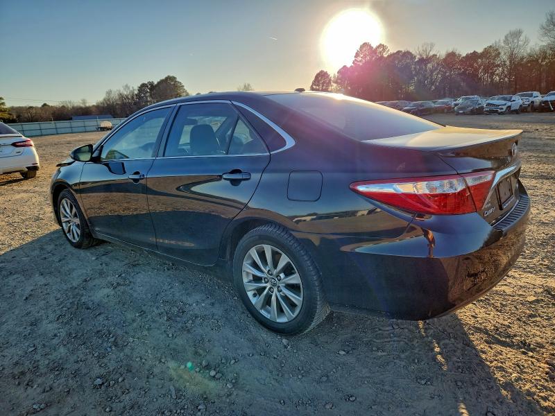 Фото 2 - TOYOTA CAMRY