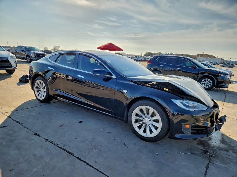 Фото 4 - TESLA MODEL S