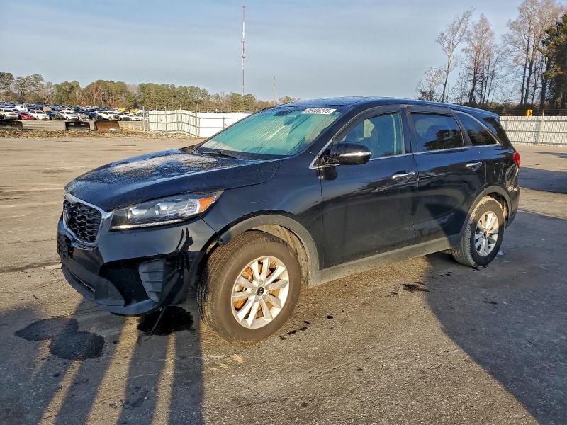 Фото 1 - KIA SORENTO