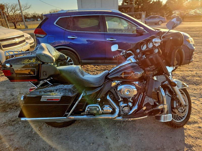 HARLEY-DAVIDSON FL 2010