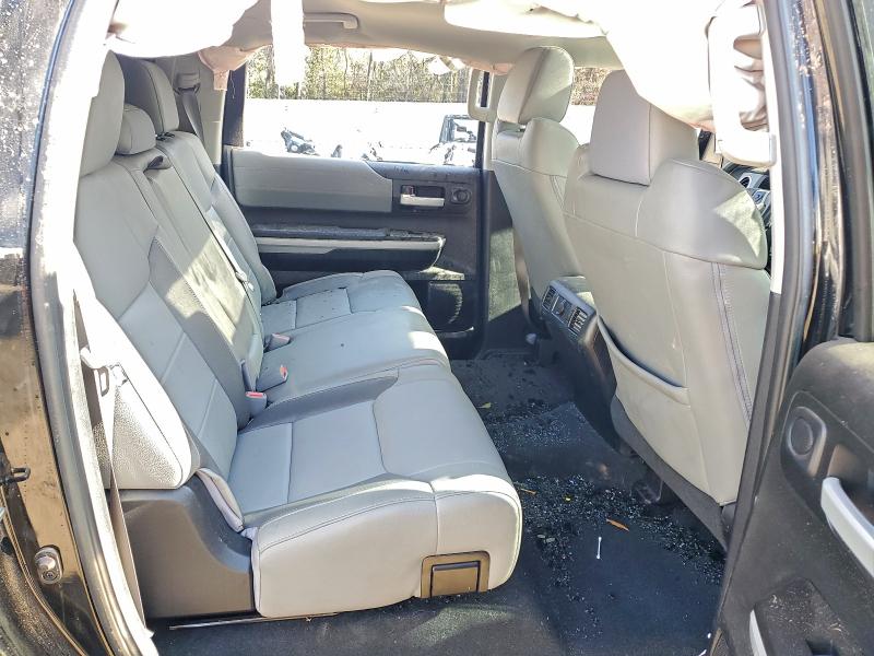 Фото 10 - TOYOTA TUNDRA