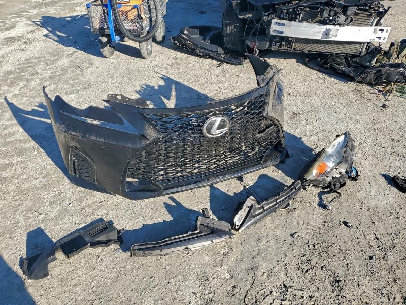 Фото 12 - LEXUS IS