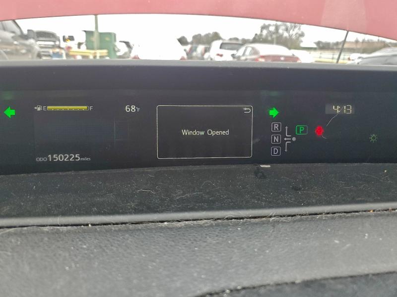 Фото 9 - TOYOTA PRIUS