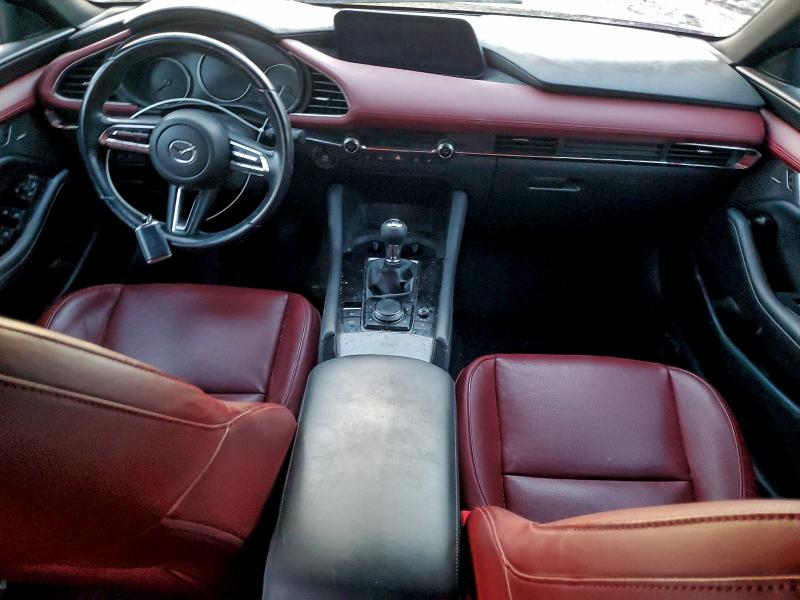 Фото 8 - MAZDA 3