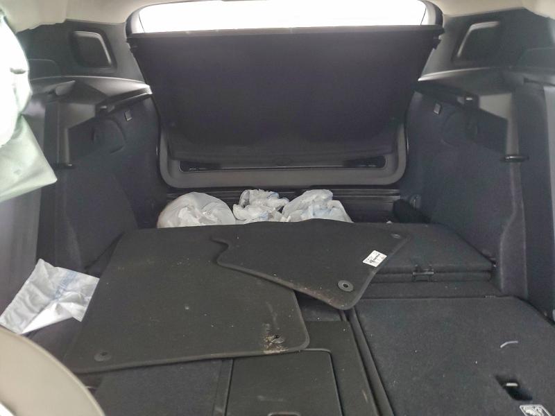 Фото 10 - VOLVO XC40